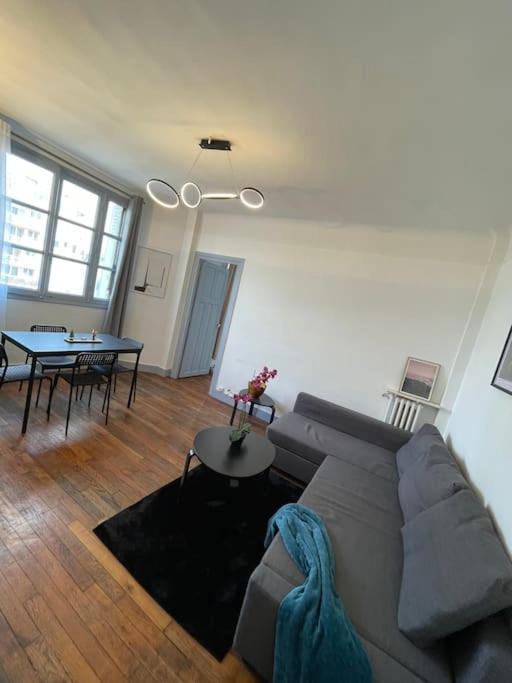 Profitez Du Calme De Courbevoie La Defense Apartment Luaran gambar